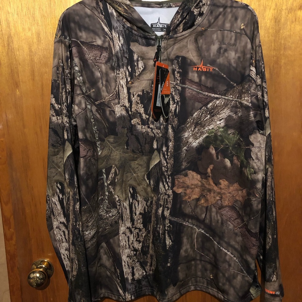 Camo Habit Brand top MossyOak BreakupCountry/Ivy Green